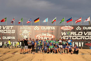 O motocross brasileiro vive um momento histrico. Alm dos timos resultados individuais, pela primeira vez, o pas subiu ao pdio como vice-campeo mundial no World Vet Motocross