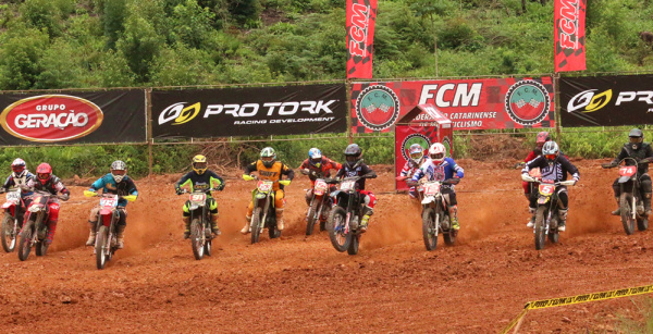 21ª Fesmate teve etapa da Copa Pro Tork Contestado de Velocross –  AMPLANORTE – Associação dos Municípios do Planalto Norte Catarinense